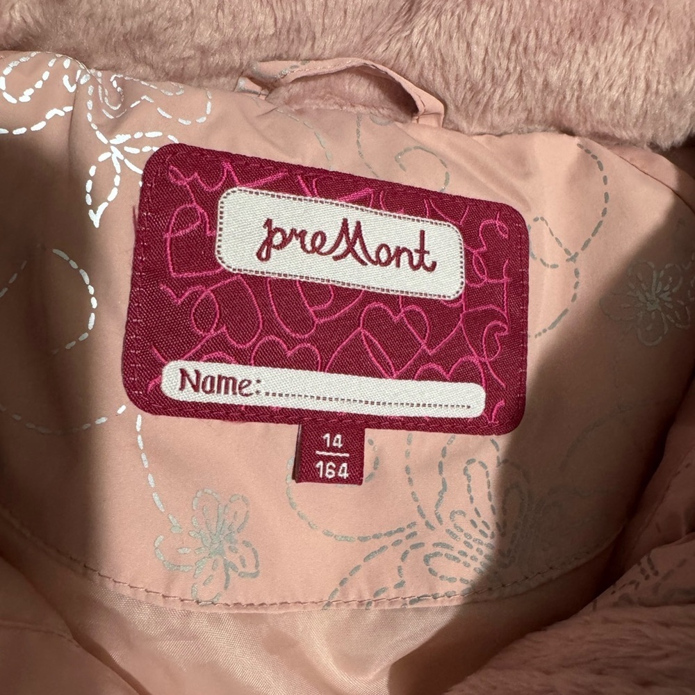 Pink Kids Puffer Jacket
Tradicional Canadian quality 💕 - Picture 8 of 11